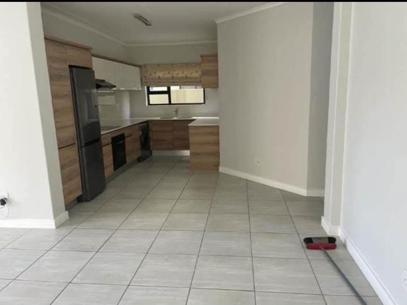 2 bed 2bath to rent in Waterfall ,Midrand - Photo 5