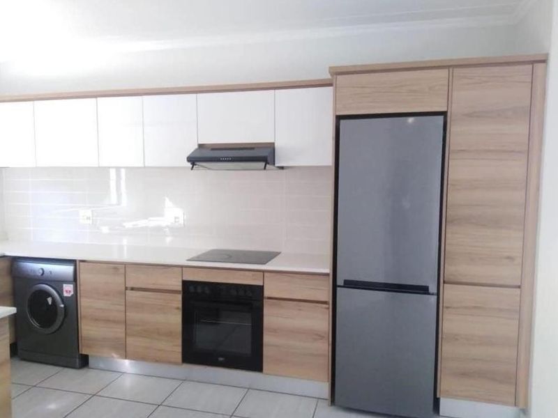 2 bed 2bath to rent in Waterfall ,Midrand - Photo 2