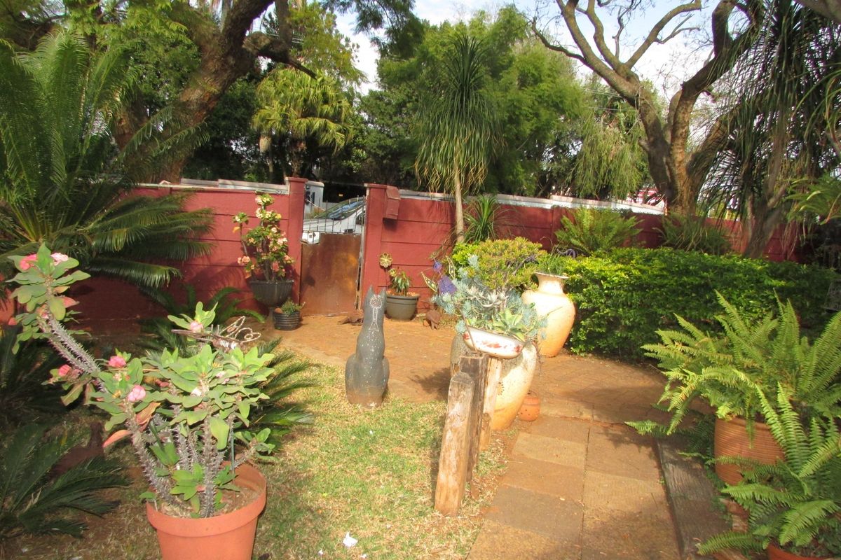 Colbyn Property with Exceptional Business Potential - Photo 3