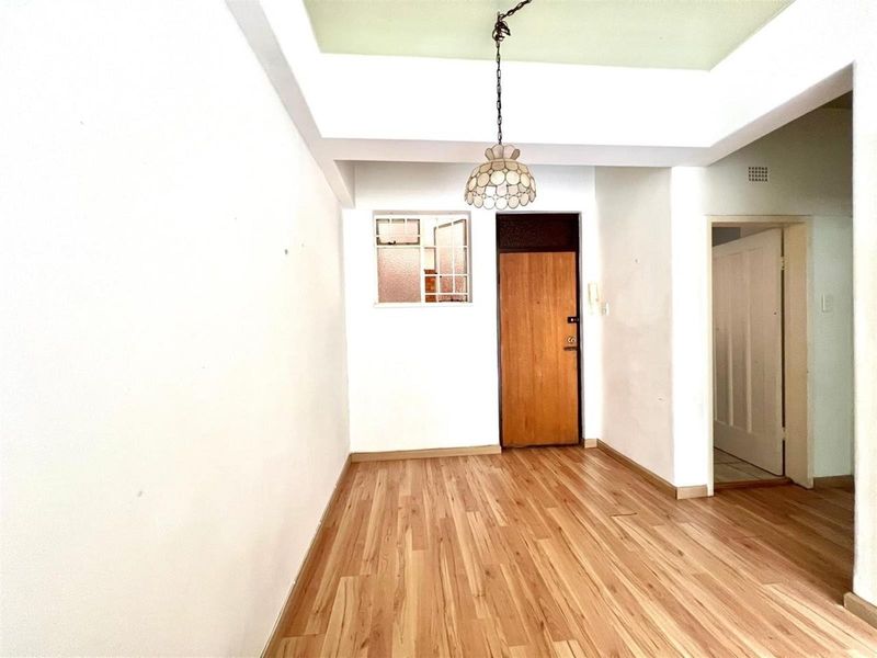 Apartment To Rent in Norwood, Johannesburg - Photo 4