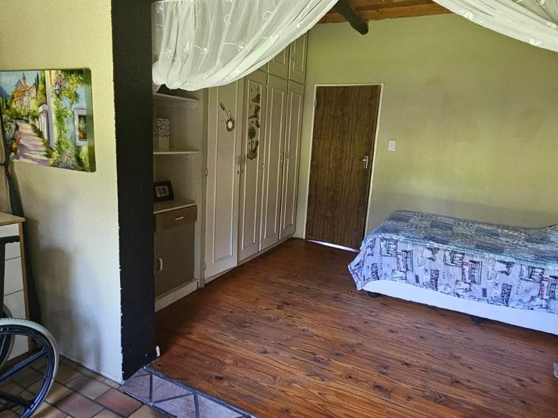 Stunning House in Panorama Kroonstad - Photo 9