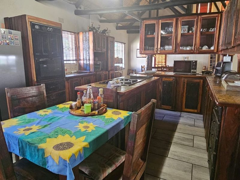 Stunning House in Panorama Kroonstad - Photo 6