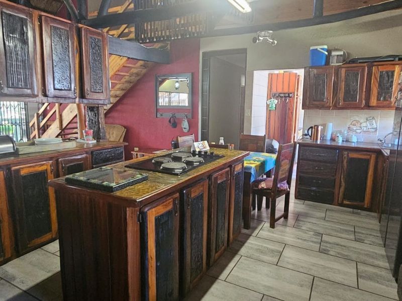 Stunning House in Panorama Kroonstad - Photo 4
