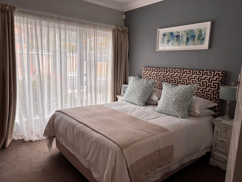 Furnished Flatlet To Rent in Kirstenhof, Cape Town - Photo 7