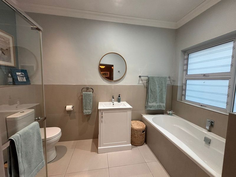Furnished Flatlet To Rent in Kirstenhof, Cape Town - Photo 10