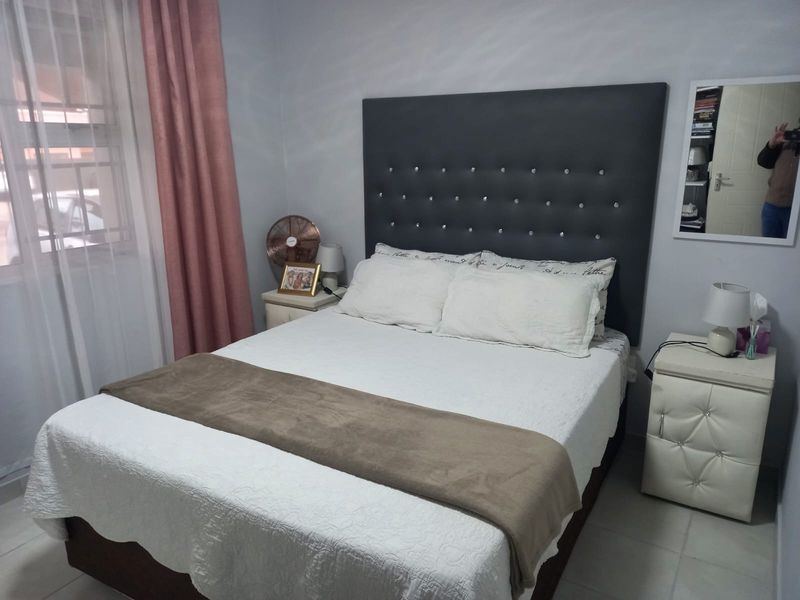 Furnished 2 Bedroom, 2 Bathroom Apartment in Secure Heiderand Block - Photo 7