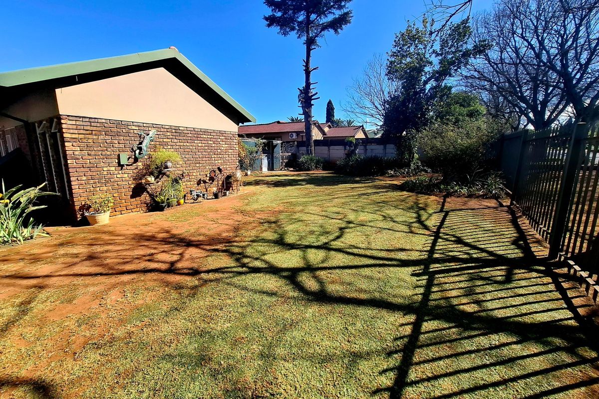 Opportunity, space, and potential - all in one address. - Photo 4
