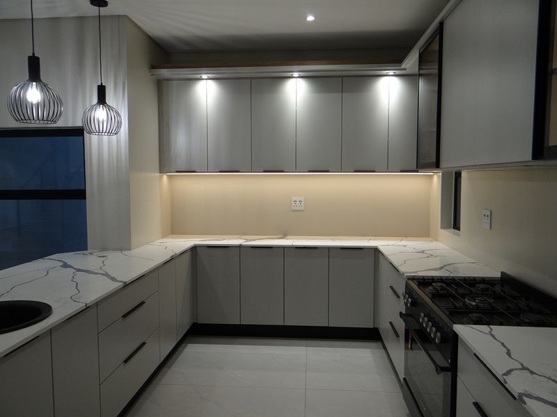 4 Bedroom House For Sale in Fountainbrook Estate, Midstream Estate, Centurion - Photo 6