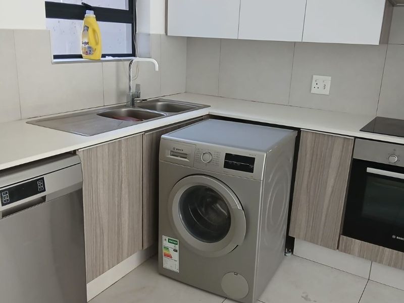 2bed 2bath to rent in fourways - Photo 2