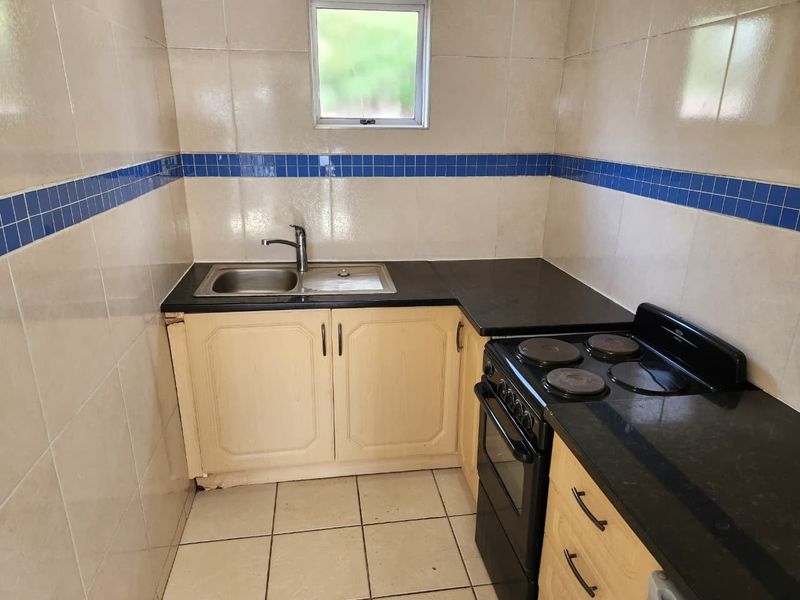 Apartment To Rent in Waverley, Johannesburg - Photo 10