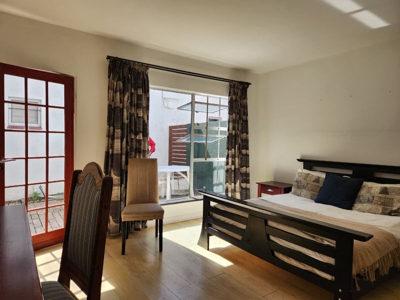 Apartment To Rent in Waverley, Johannesburg - Photo 7
