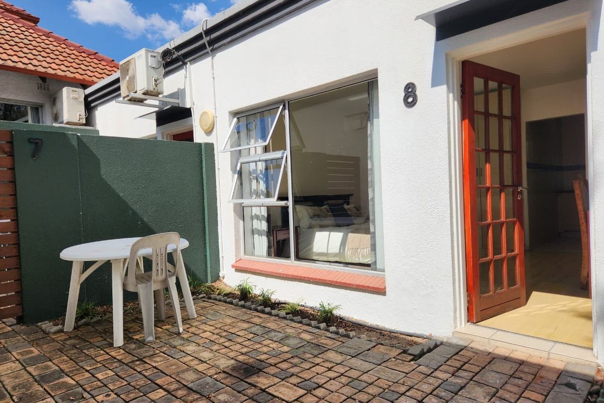 Apartment To Rent in Waverley, Johannesburg - Photo 2