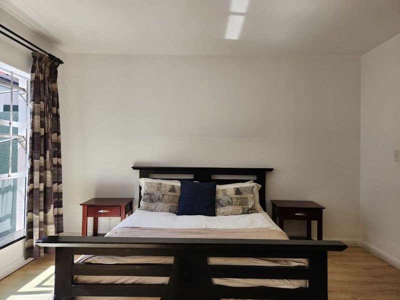 Apartment To Rent in Waverley, Johannesburg - Photo 5