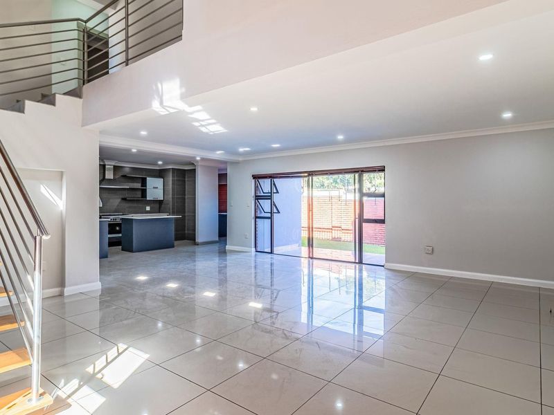 Townhouse For Sale in Willowbrook, Roodepoort - Photo 9