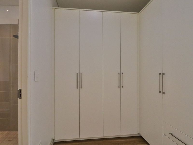 Apartment For Sale in Dunkeld West, Johannesburg - Photo 10