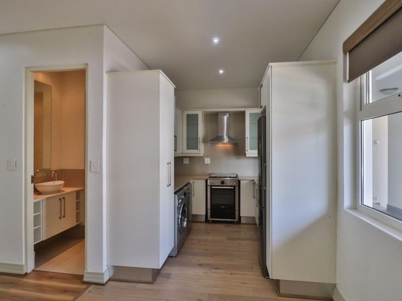 Apartment For Sale in Dunkeld West, Johannesburg - Photo 7