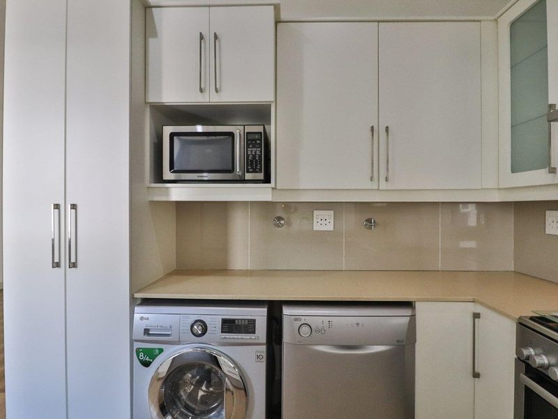 Apartment For Sale in Dunkeld West, Johannesburg - Photo 5