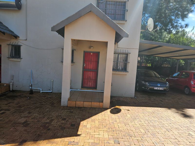 Small Holding For Sale in Raslou AH, Centurion - Photo 8