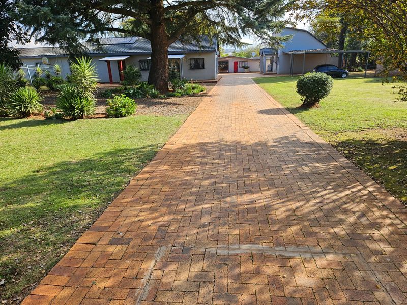 Small Holding For Sale in Raslou AH, Centurion - Photo 3