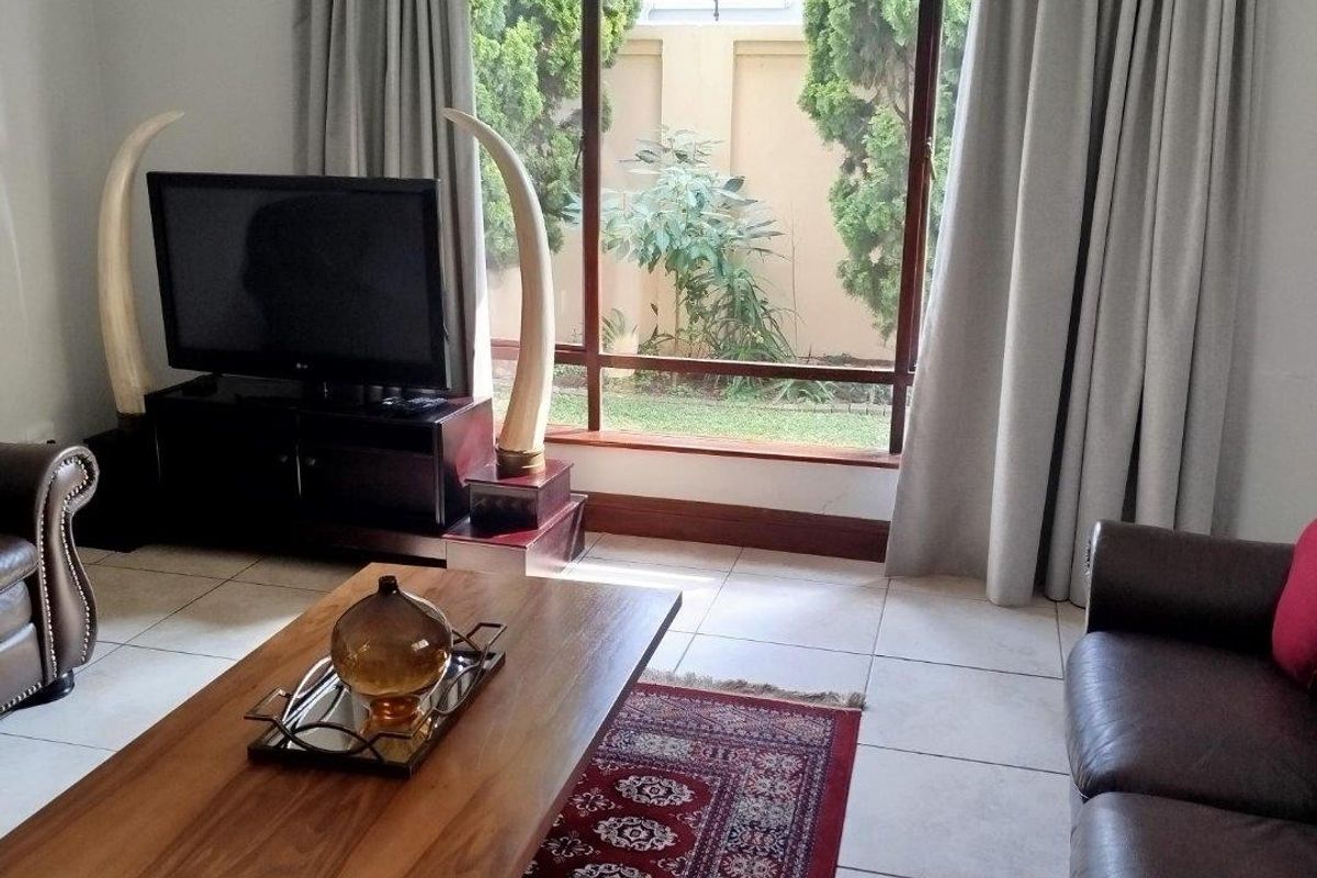 Townhouse To Rent in Sandton - Photo 5
