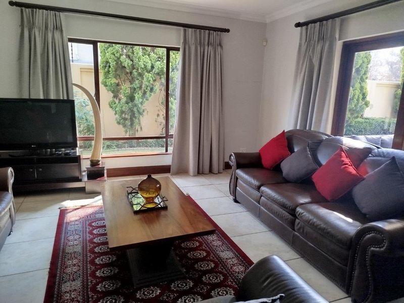 Townhouse To Rent in Sandton - Photo 6