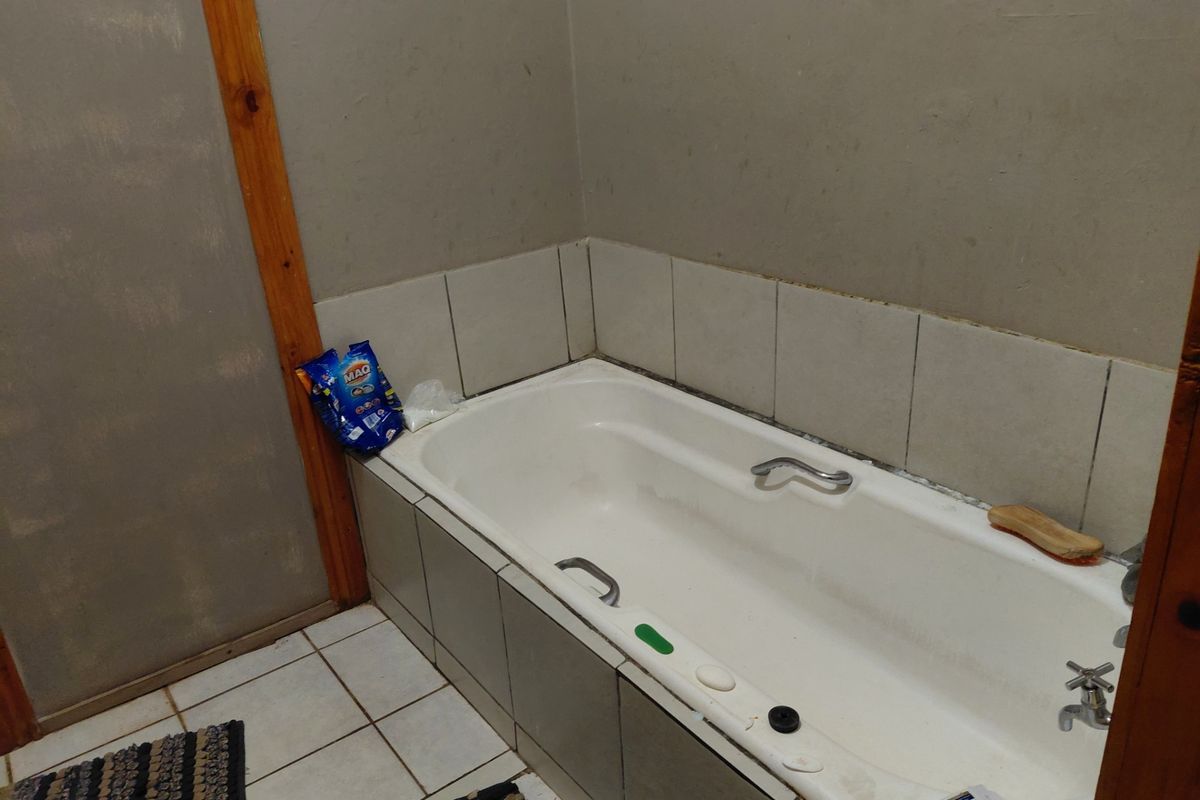 House For Sale in Roodepoort North, Roodepoort - Photo 4