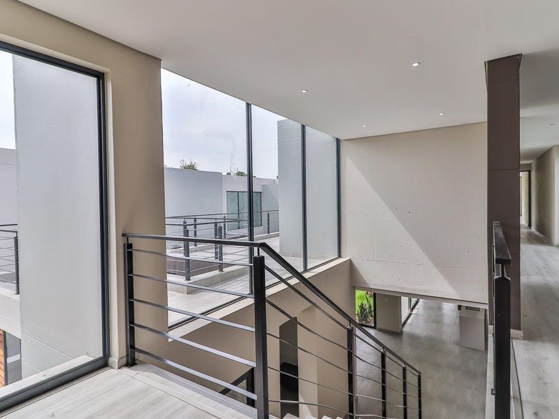 Townhouse To Rent in Sandton - Photo 7