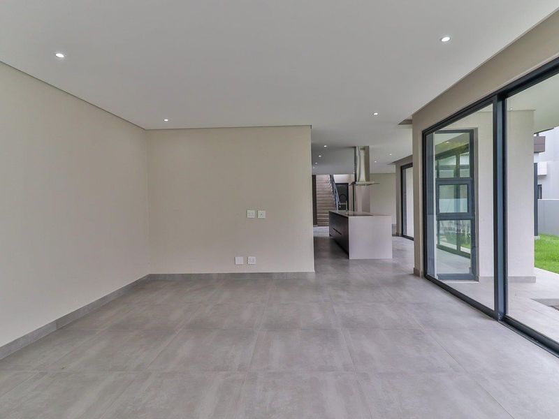 Townhouse To Rent in Sandton - Photo 8