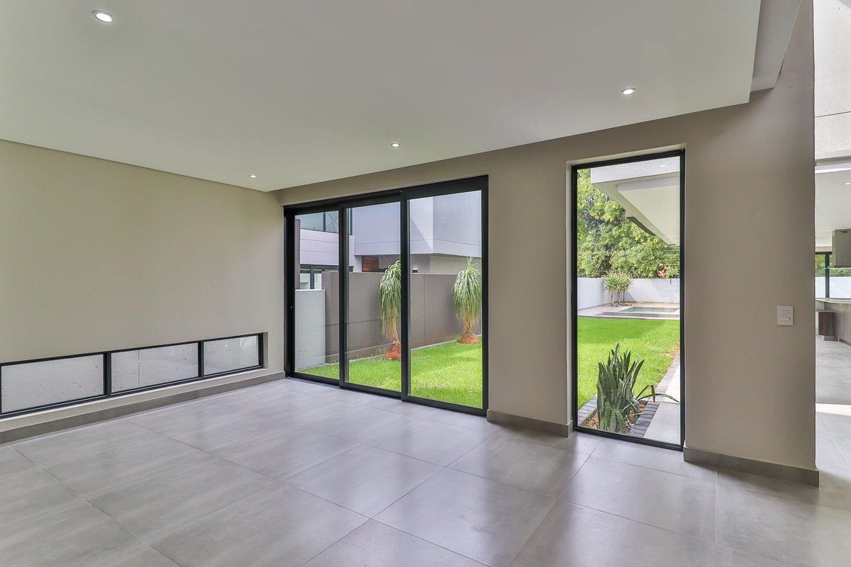 Townhouse To Rent in Sandton - Photo 5