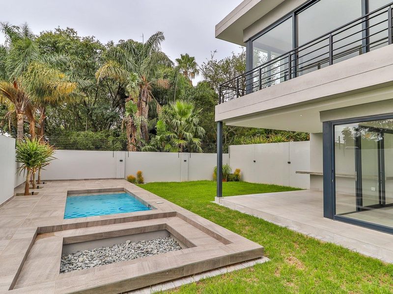 Townhouse To Rent in Sandton - Photo 2
