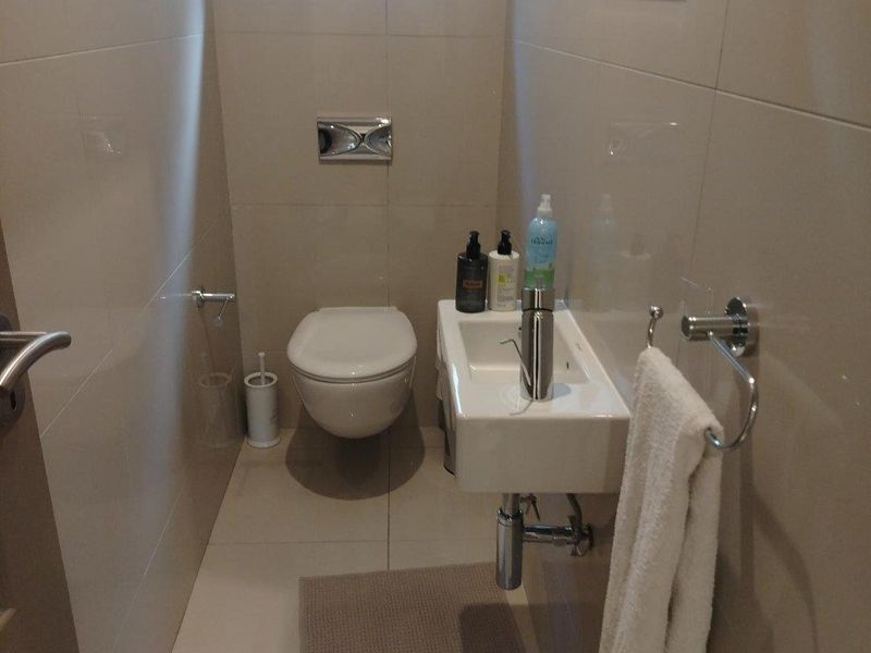 Townhouse To Rent in Parkmore, Sandton - Photo 6