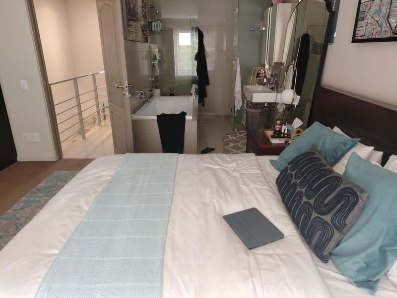 Townhouse To Rent in Parkmore, Sandton - Photo 9