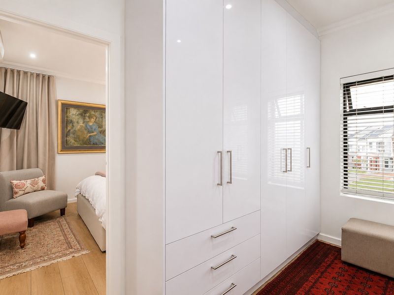 Townhouse For Sale in Vierlanden, Durbanville - Photo 6