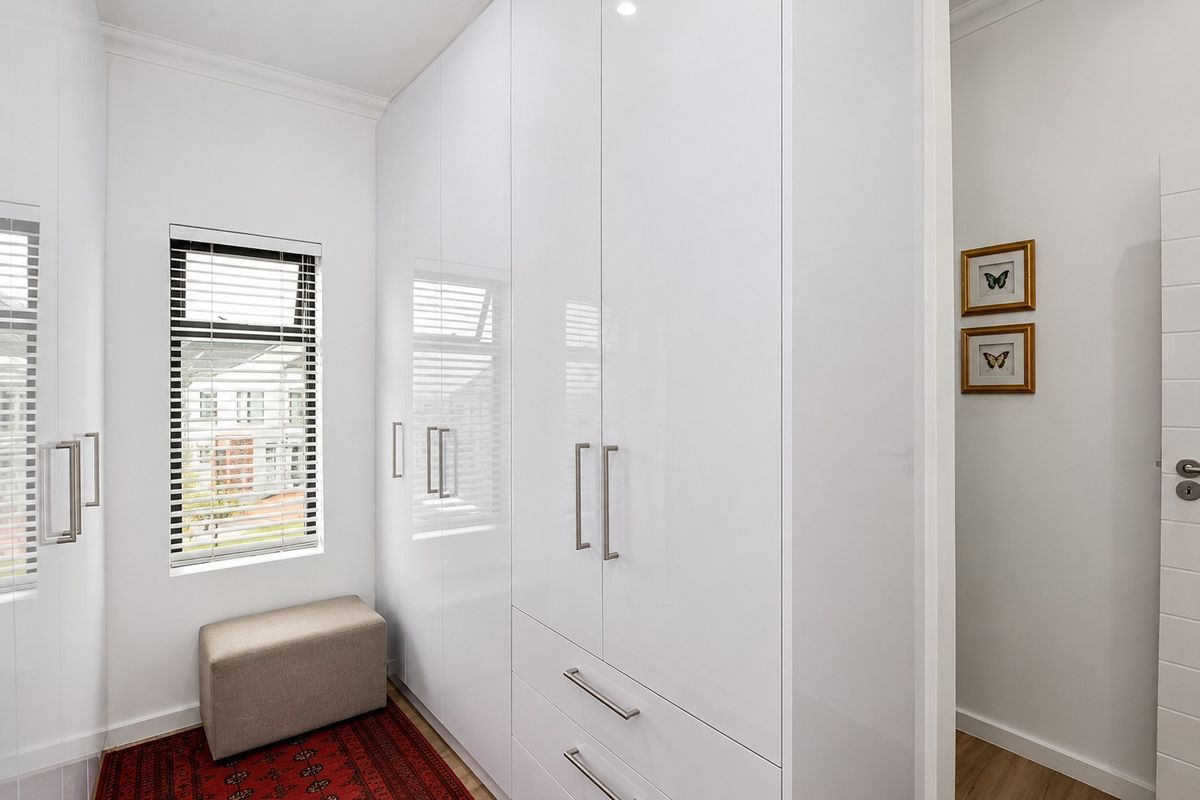 Townhouse For Sale in Vierlanden, Durbanville - Photo 5