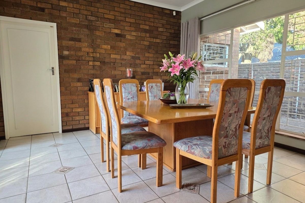 Glen Marais - 4 Bedroom / 2 bath and Study - Photo 5