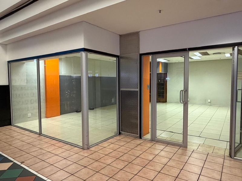 Retail Space To Rent in Cape Town City Centre, Cape Town - Photo 1