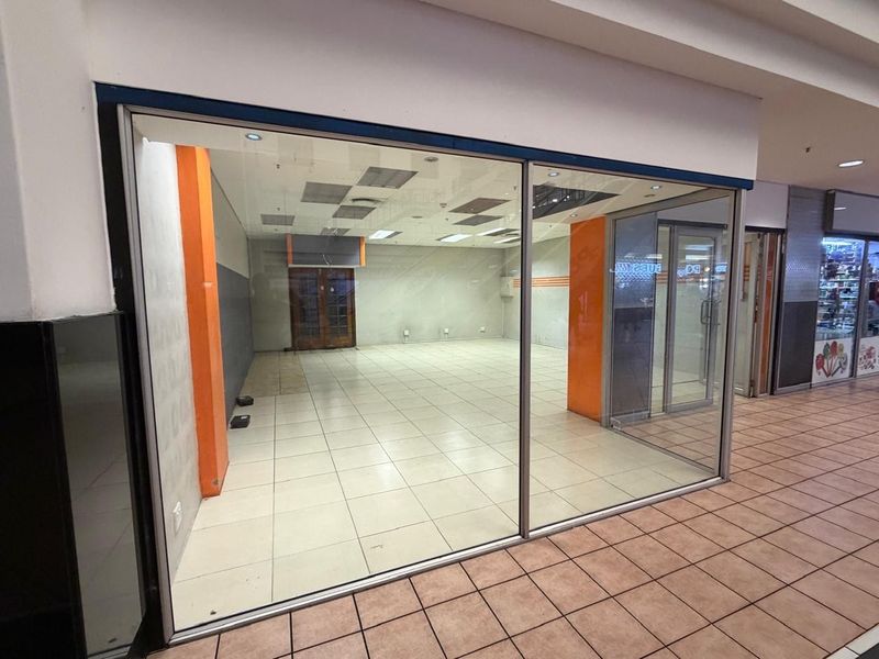 Retail Space To Rent in Cape Town City Centre, Cape Town - Photo 2
