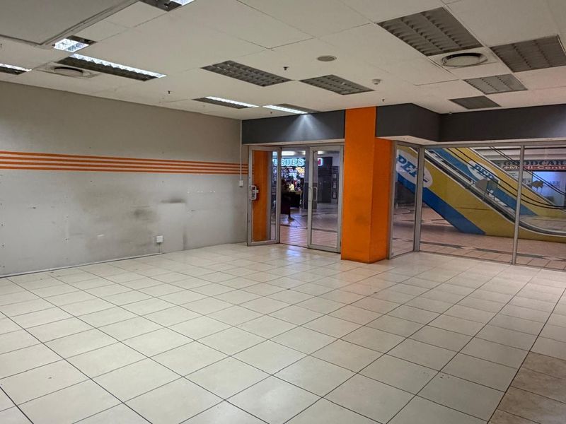 Retail Space To Rent in Cape Town City Centre, Cape Town - Photo 9