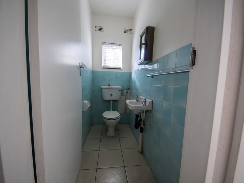 Spacious 3 Bedroom Apartment To Rent with Private Garden - Photo 7