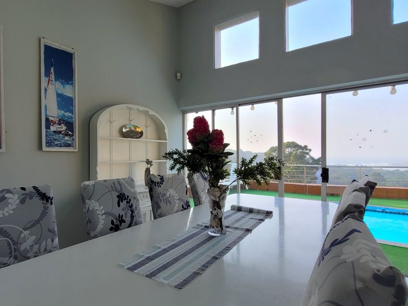 "8 Bedroom Coastal Home with 3 Flats, Borehole and Spectacular Sea Views" - Photo 5