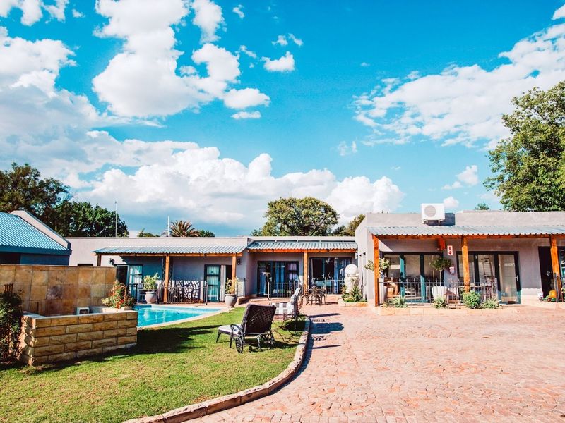 Guest House For Sale in Panorama, Kroonstad - Photo 4