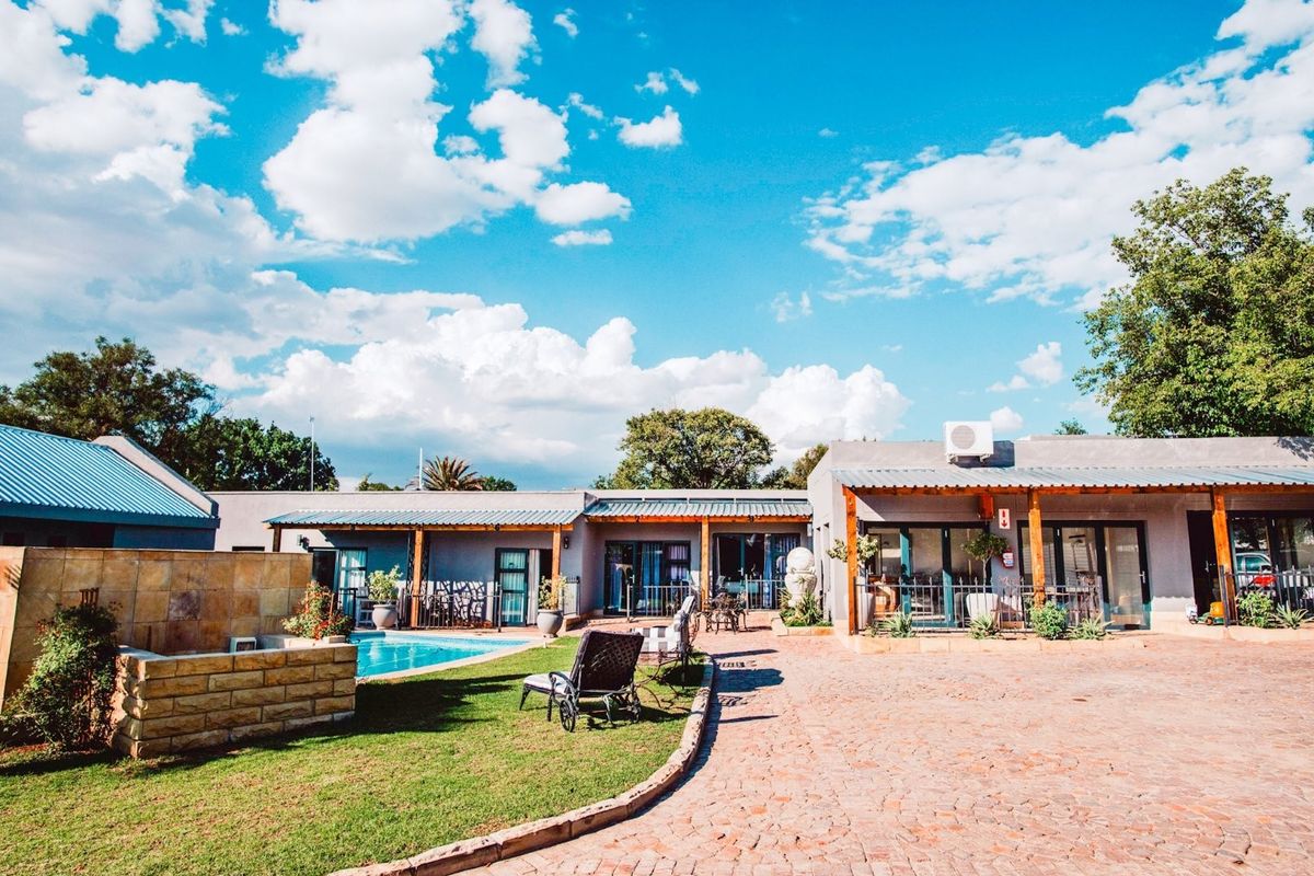 Guest House For Sale in Panorama, Kroonstad - Photo 4