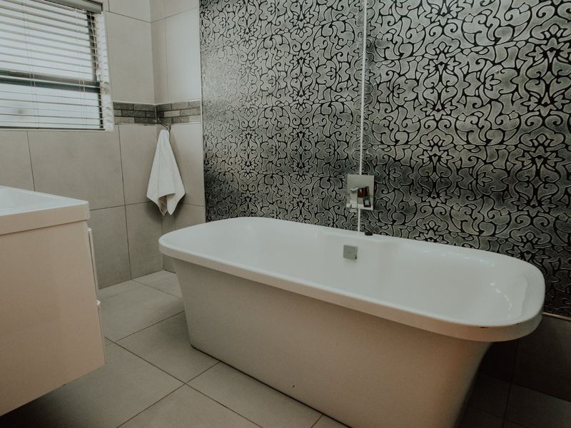 Guest House For Sale in Panorama, Kroonstad - Photo 10