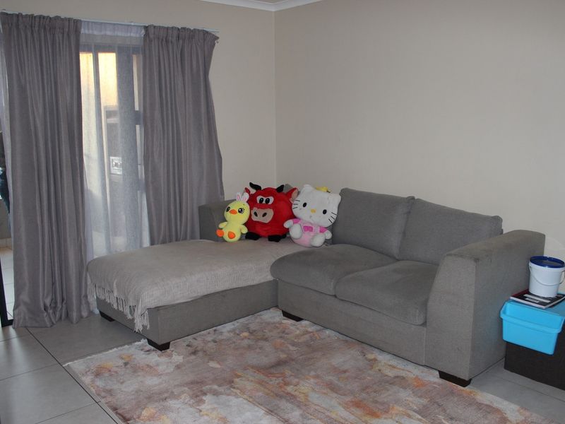 2 Bedroom Apartment For Sale in Irene, Centurion - Photo 2
