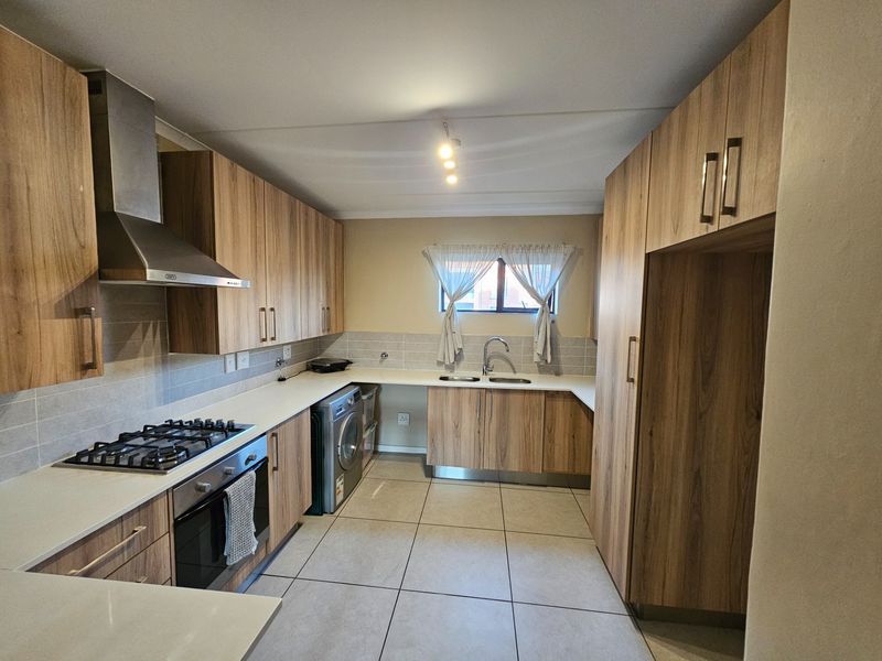 2 Bedroom Apartment For Sale in Irene, Centurion - Photo 5