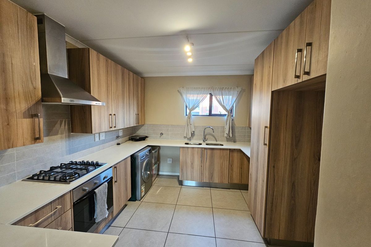 2 Bedroom Apartment For Sale in Irene, Centurion - Photo 5