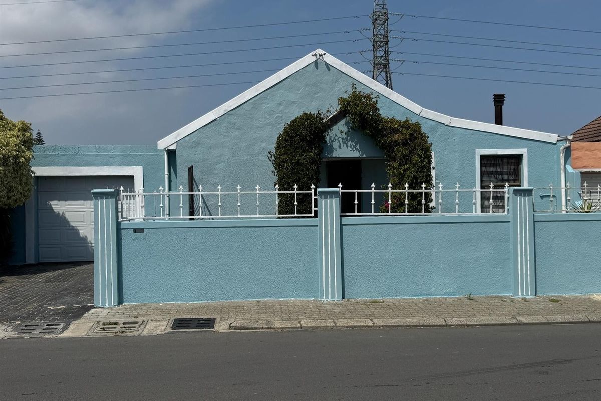 Spacious Home with Income Potential in Malibu Village! - Photo 3