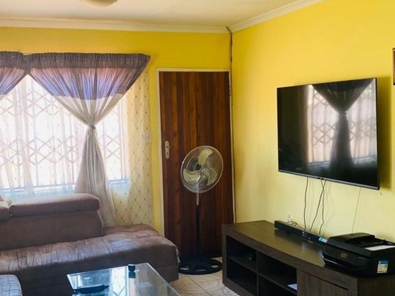 House To Rent in Protea Glen, Soweto - Photo 9
