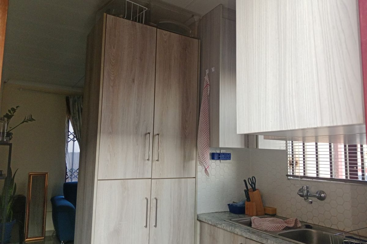 3 Bedroom House For Sale in Soshanguve East Ext 5, Soshanguve East, Soshanguve - Photo 3