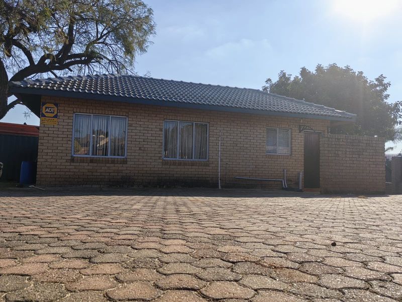 Family home To Let in  Flora Park, Polokwane - Photo 1